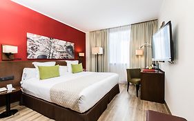 Leonardo Hotel Barcelona Gran Via Exterior photo