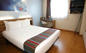 Travelodge Barcelona Poblenou Exterior photo