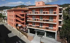 Tossa Beach Center Tossa de Mar Exterior photo