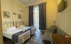 Hostal Balmes Centro Barcelona Exterior photo