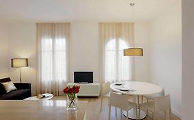 Barcelona Apartment Viladomat Exterior photo