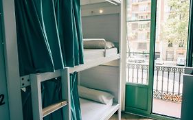Black Swan Hostel Barcelona Exterior photo